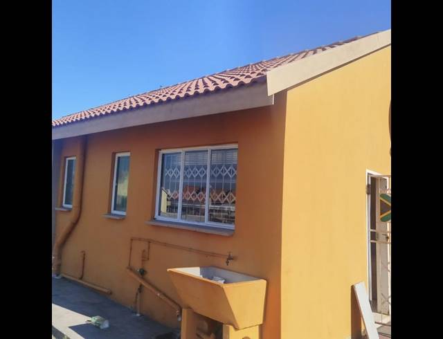 2 BEDROOM HOUSE FOR SALE IN FREEDOM PARK